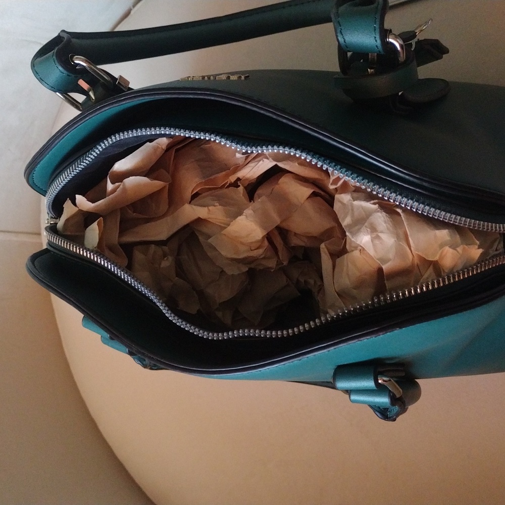 Handbag - Picture 6 of 6
